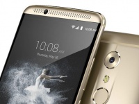 MWC 2017:  ZTE Axon 7     Google Daydream