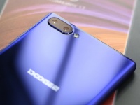   DOOGEE MIX    Gorilla Glass 5