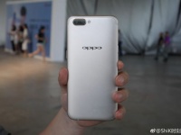 Oppo R11  R11 Plus:      