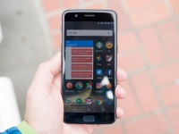 OnePlus 5T  Optic AMOLED-  Samsung