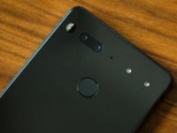  Essential Phone  