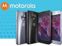      Motorola Moto X4   