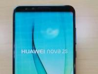  Huawei Nova 2S       