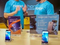 Huawei        Honor