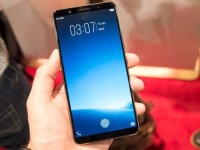   Vivo X20 Plus UD   