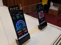 HTC    U12  