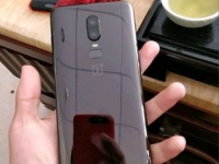    OnePlus 6:     Galaxy S9+ 
