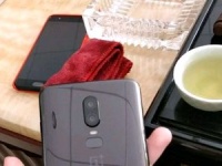 XDA    OnePlus 6   iPhone X