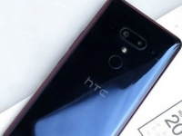     HTC U12+   