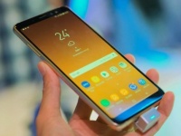 Samsung     Galaxy A6  A6+