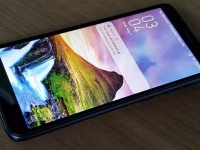 ASUS Zenfone Live L1:    Android Go