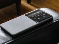    Nokia 9   Light  Snapdragon 845