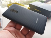   Xiaomi Pocophone F1   