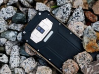 ��������� �� ��������� Oukitel WP2 ����� �� ����� � ��������� � �����������