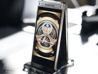  Samsung W2019  Snapdragon 845