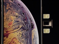     SIM-   iPhone XS  XS Max