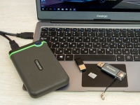    Prestigio Smartbook 133S:     