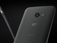  Sharp Aquos Zero:     OLED-