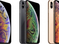 Apple      iPhone XS