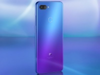      Xiaomi Mi 8 Lite.   7 499 