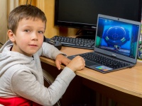    Prestigio Smartbook 133S:    