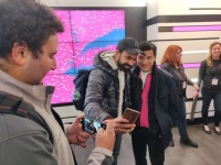    OnePlus 6T    ,    iPhone