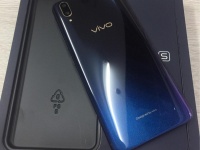  Vivo X21S  :      
