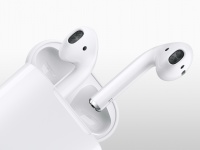    Apple AirPods 2   