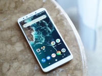  Xiaomi Mi A2    Android Pie