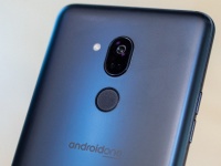   LG  Android Pie   G7 ThinQ   V40 ThinQ