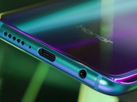 Huawei   Fuchsia   Honor Play