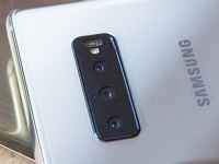  :  Samsung Galaxy S10    