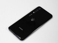   Honor   Maserati Edition