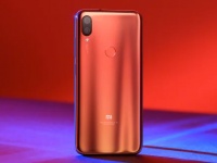  :  Xiaomi Mi Play    