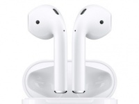  Apple AirPods    