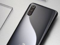   Xiaomi Mi 9      