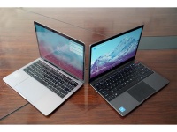 Chuwi Aerobook   Windows- MacBook Pro