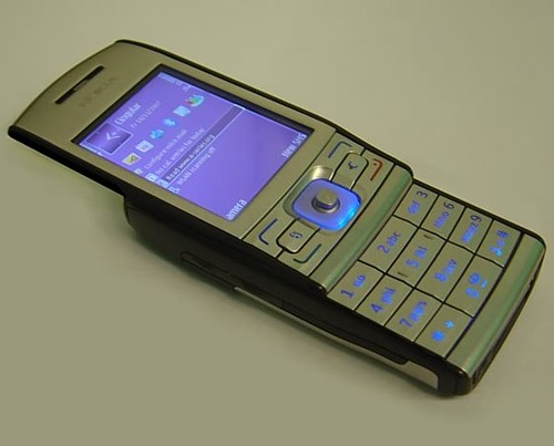 Nokia E52