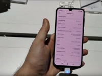 Xiaomi Mi 9 SE     
