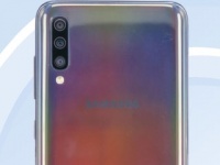    Samsung Galaxy A70   