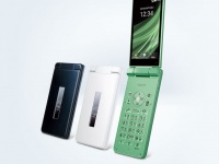  Sharp Aquos Keitai 3:   Android-