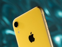 Apple ,       iPhone,  30 