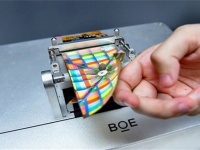     Samsung 11 %   AMOLED