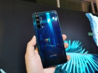   .    Honor 20  Honor 20 Pro  
