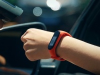   - Xiaomi Mi Band 4    