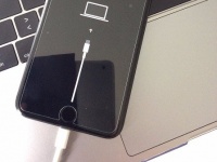 Apple iPhone XI   USB-C