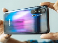 Honor 20  Honor 20 Pro        Google Play