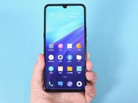    : Vivo iQOO Pro  SD855+, 12  , UFS 3.0  5G