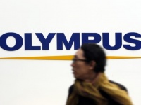 Sony  5 %  Olympus    $760 