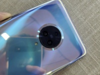 Vivo NEX 3:     